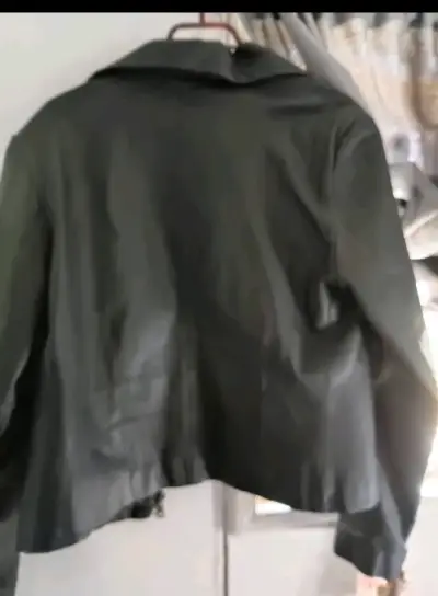 Chaqueta de cuero negra Sybilla talla M - miniatura 2
