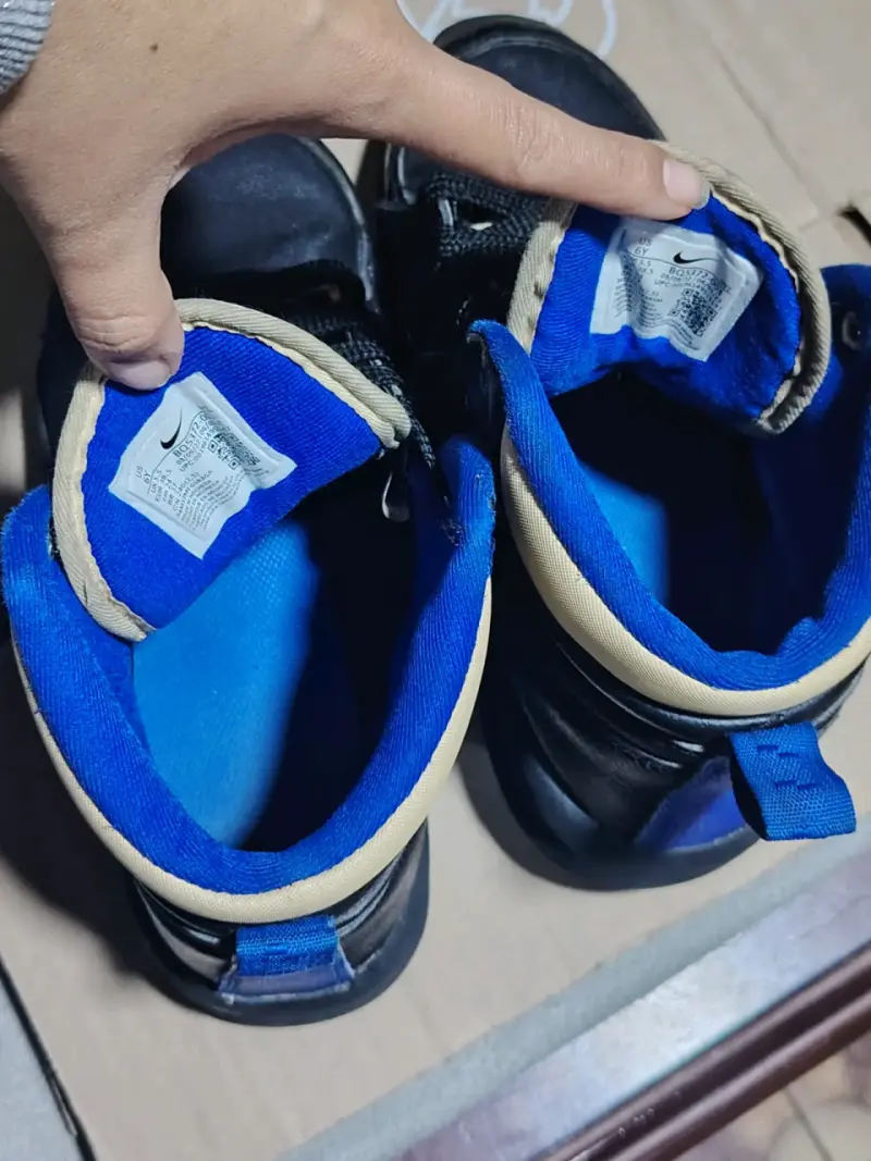 Botas deportivas Nike negras y azules para hombre - 4