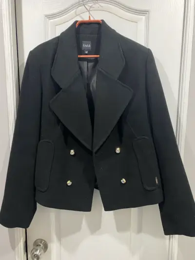 Chaqueta negra de mujer Liolà con botones dorados - miniatura 2