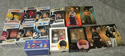 Colección de figuras Funko y nenderoid - miniatura 1
