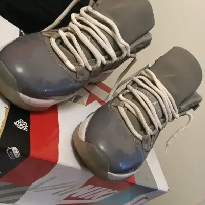 Air Jordan 11 gris - miniatura 1