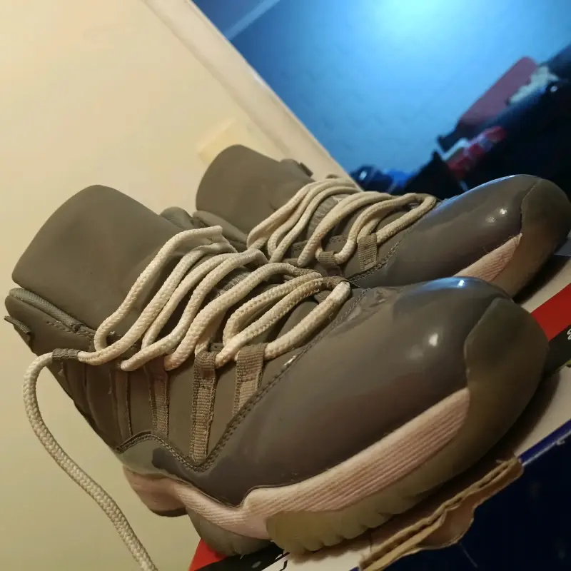 Air Jordan 11 gris - 2