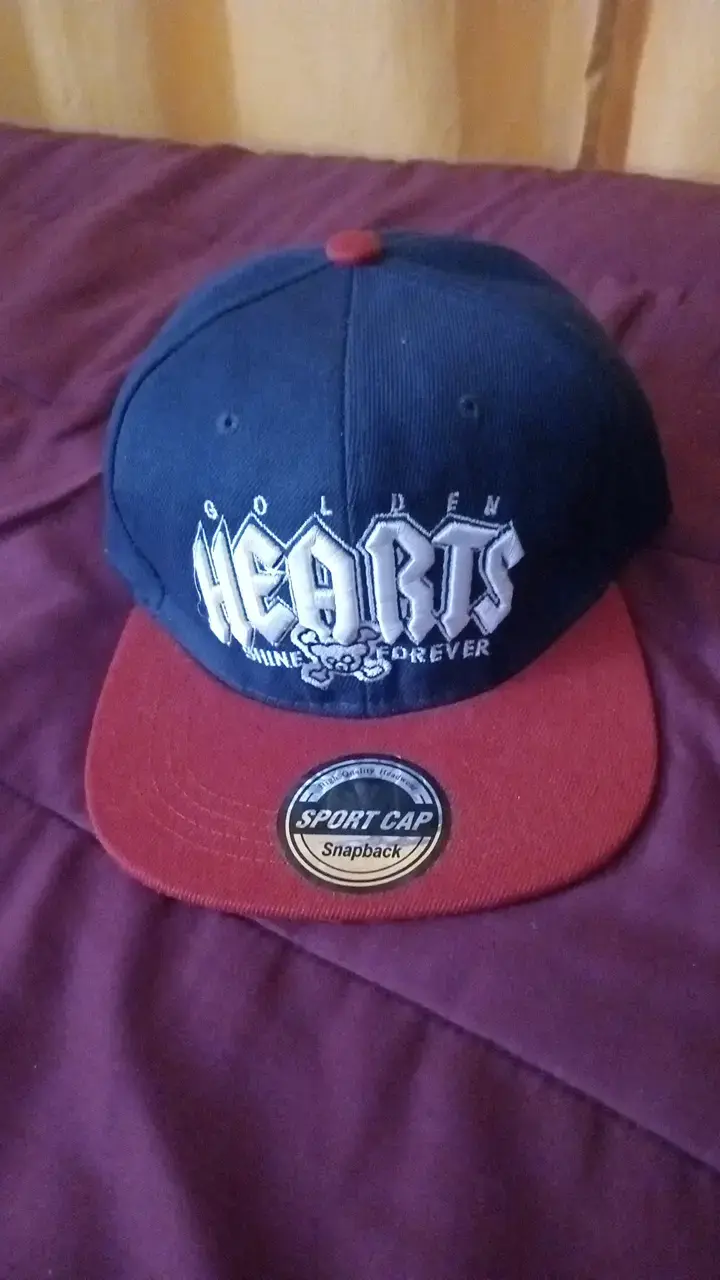 Gorra Snapback Golden Hearts Azul y Roja - 3
