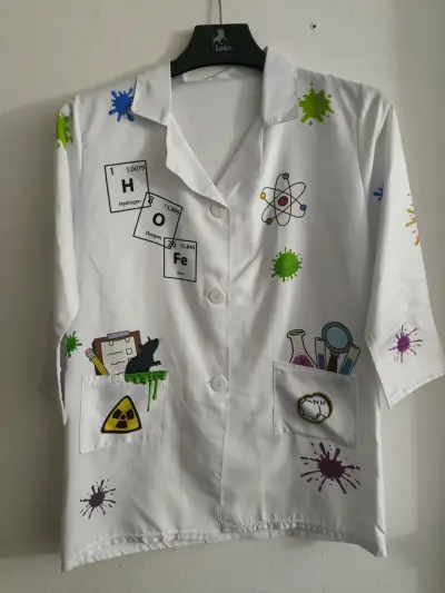 Delantal de laboratorio con diseño científico 🧪⚗️🔬⚛️ - miniatura 1