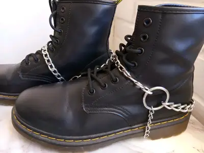 Arnés para botas diferentes modelos, ajustables - miniatura 1