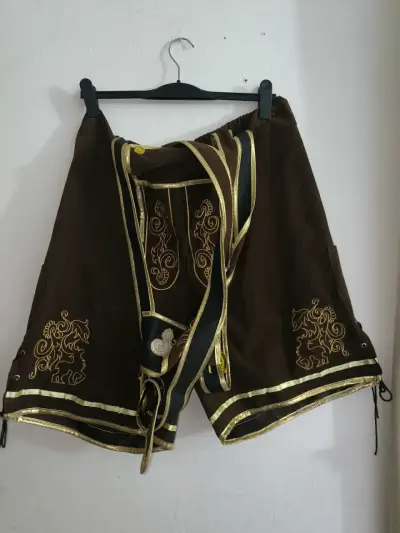 Traje tradicional bávaro para hombre, color cafe🍻🍻 - miniatura 2
