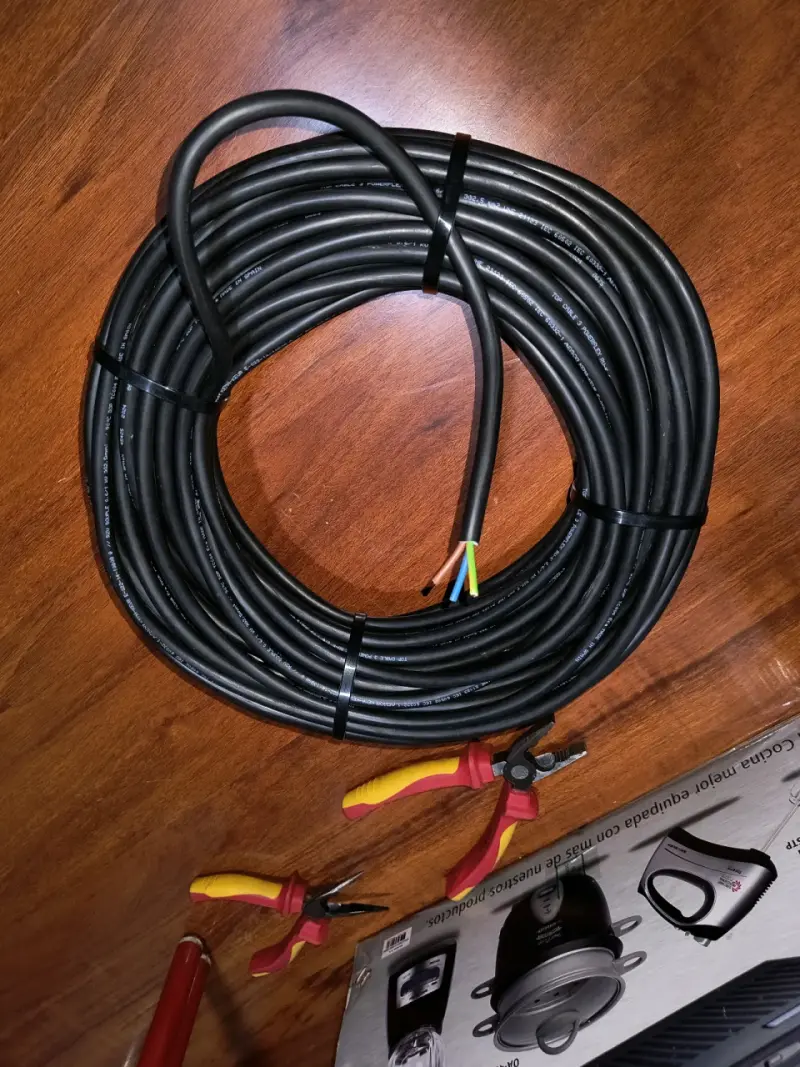 Cable eléctrico negro de alta resistencia - 6