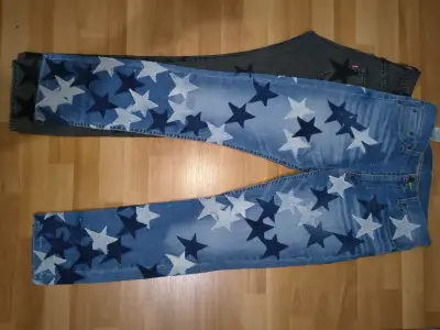 Jeans Levi's 511 y 501 con diseño de estrellas - miniatura 2