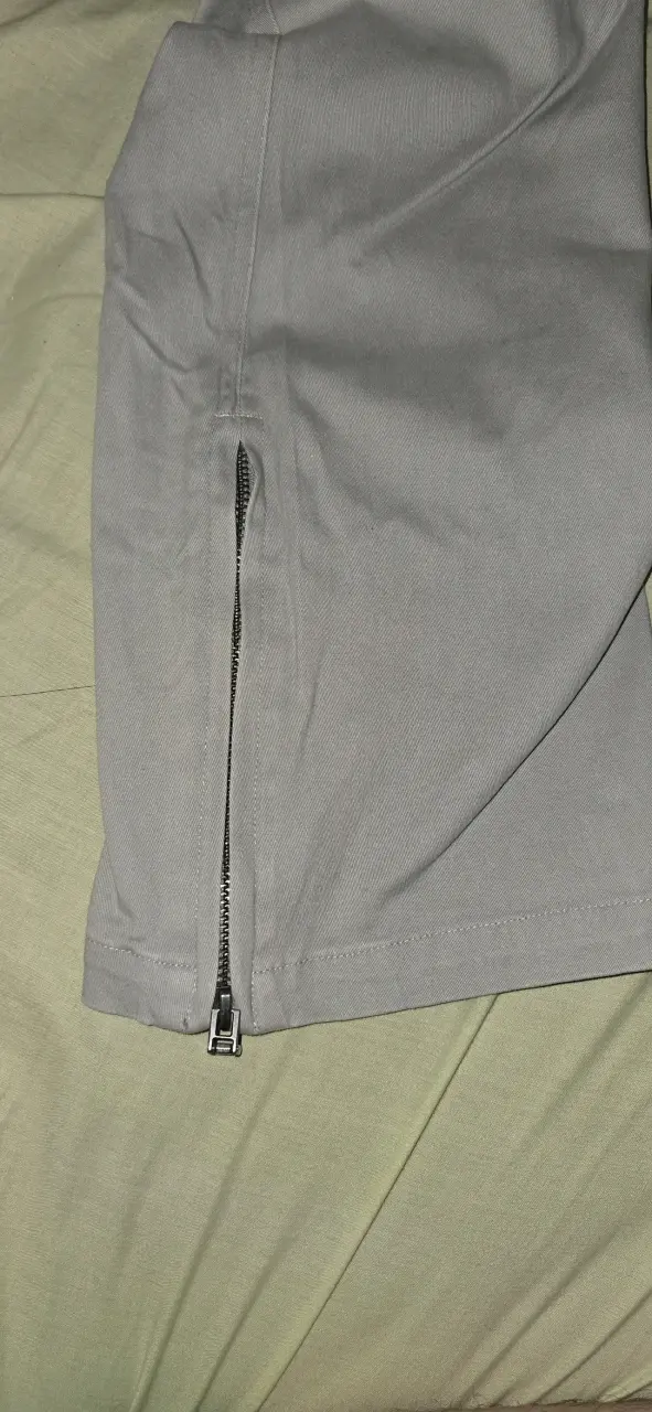 Pantalones cargo grises con bolsillos - 5
