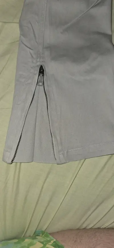 Pantalones cargo grises con bolsillos - miniatura 6