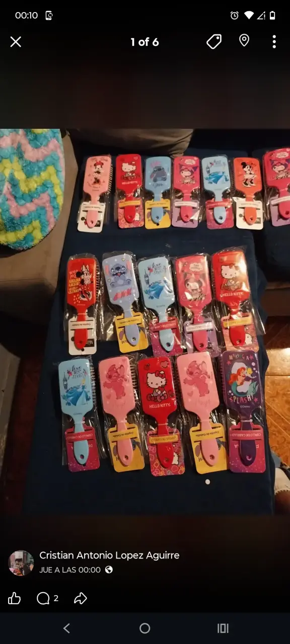 Cepillos de cabello Disney y Hello Kitty - 1