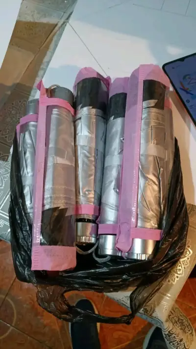 Cepillos de cabello Disney y Hello Kitty - miniatura 4