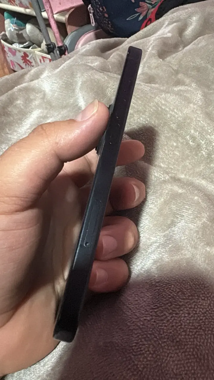 iPhone 16 negro en buen estado - 5