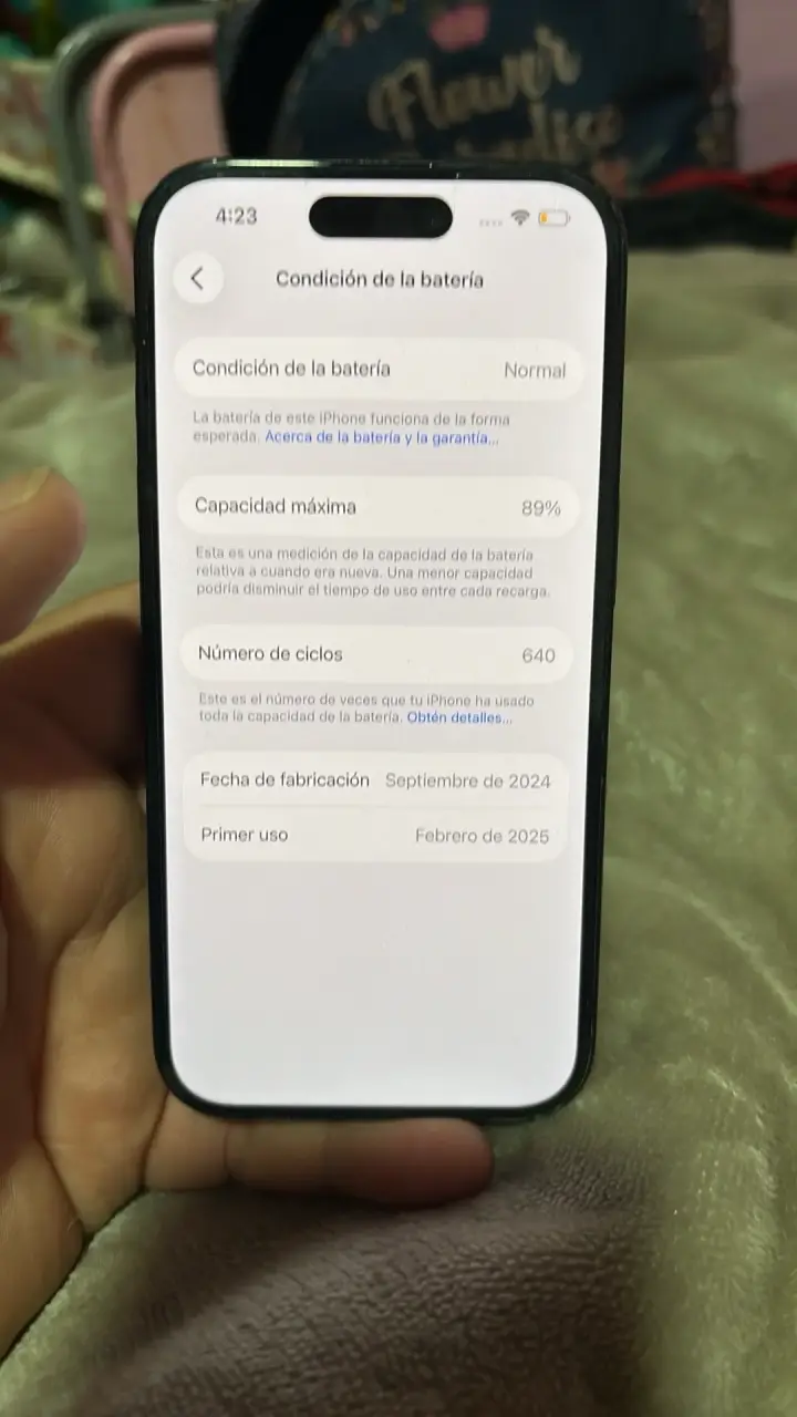 iPhone 16 negro en buen estado - 6