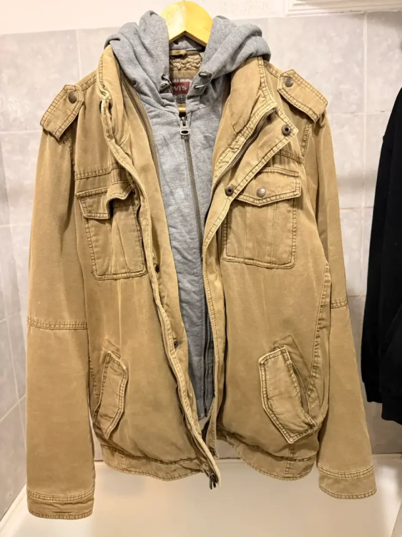 Chaqueta Levi's con capucha desmontable