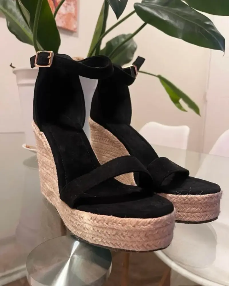Sandalias de cuña negras con plataforma de yute - 1