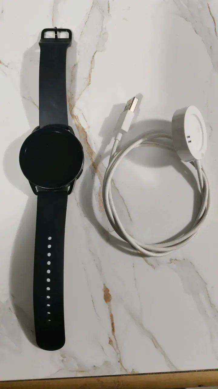 Reloj inteligente Xiaomi con cargador - 1