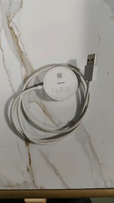 Reloj inteligente Xiaomi con cargador - miniatura 2