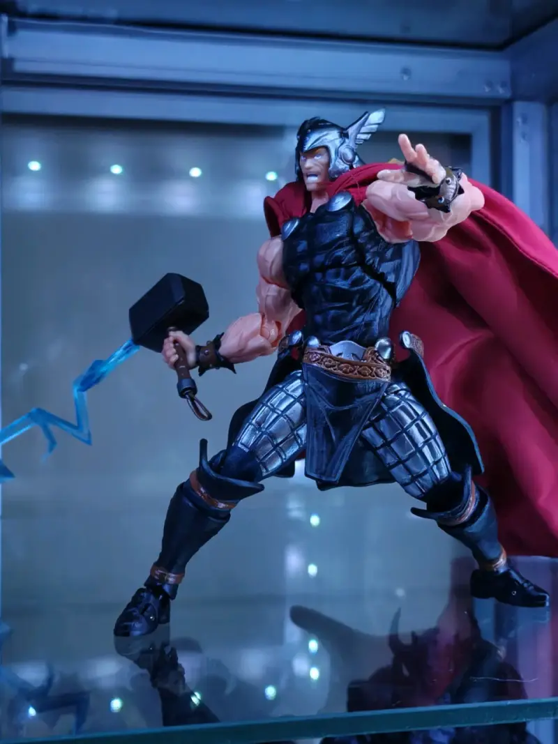 Figura de acción Thor Marvel - 2