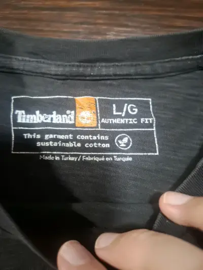 Polera Timberland negra de algodón sostenible - miniatura 3