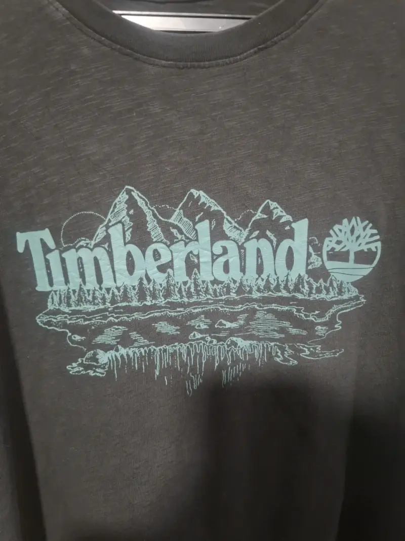 Polera Timberland negra de algodón sostenible - 5