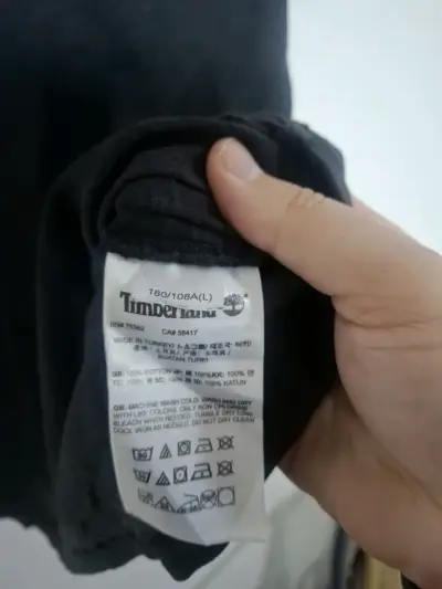 Polera Timberland negra de algodón sostenible - miniatura 6