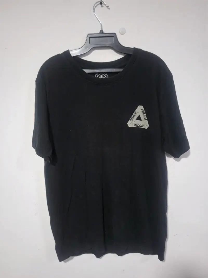 Polera negra con logo Palace grande - 2
