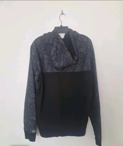 Polerón con capucha Hollister negro y gris - miniatura 2