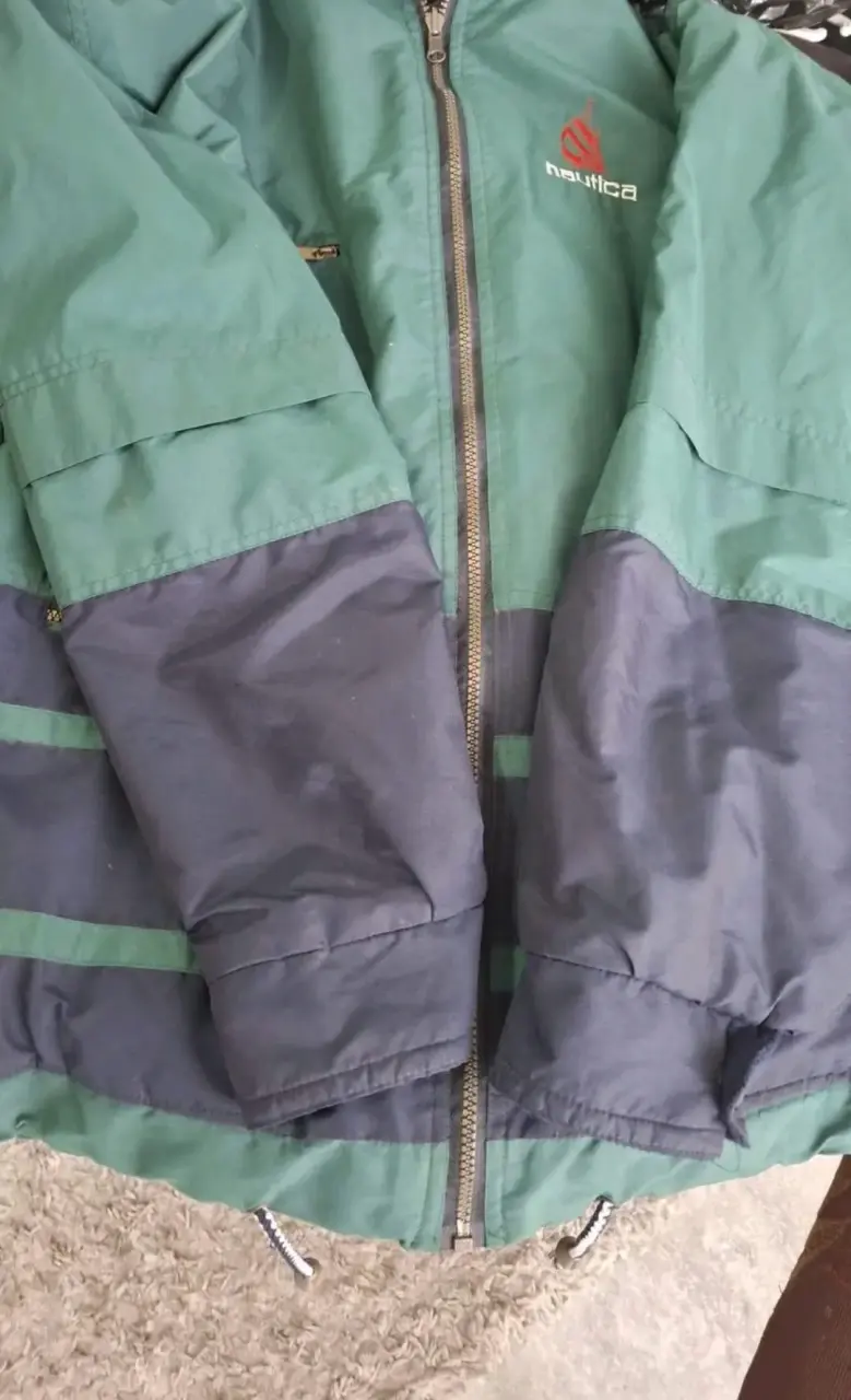 Chaqueta impermeable verde Nautica con capucha - 4