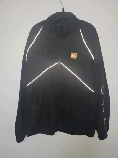 Chaqueta negra Quiksilver con detalles reflectantes - miniatura 1