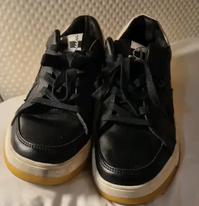 Zapatillas negras de cuero Americanino con estrella - miniatura 1