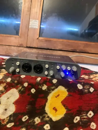 Interfaz Audio M-Audio Fast Track Pro - miniatura 1
