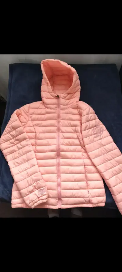 Chaqueta acolchada rosa con capucha para mujer - miniatura 1