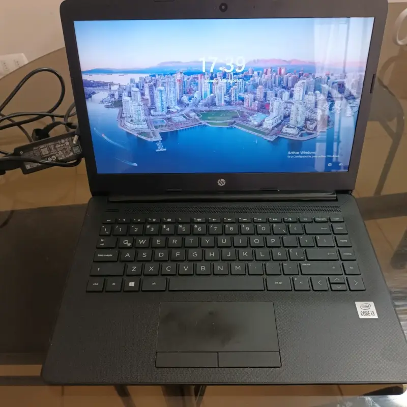 Notebook HP con procesador Intel Core i3 - 2