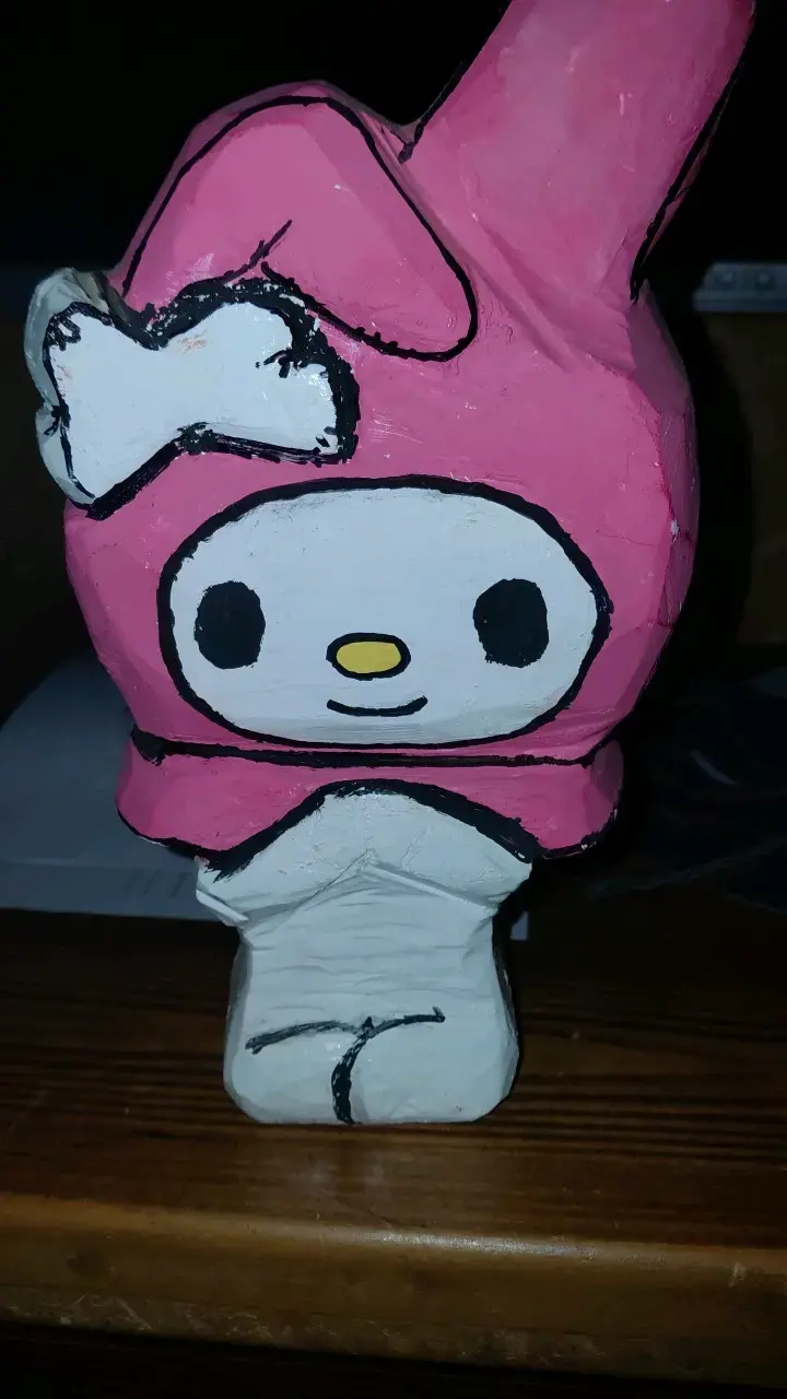 Figura decorativa de My Melody en madera - 1