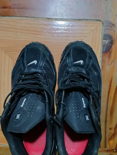 Zapatillas deportivas negras Nike Supreme - miniatura 2