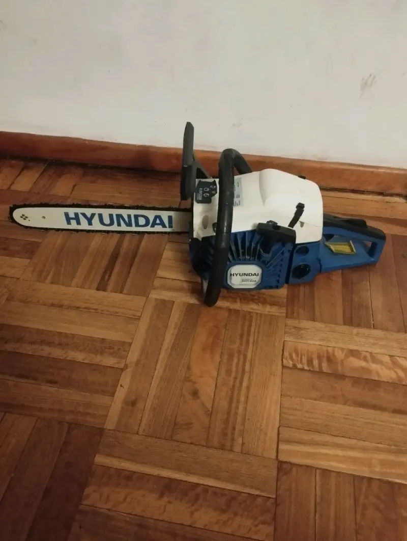Motosierra Hyundai de gasolina 20 pulgadas - 2