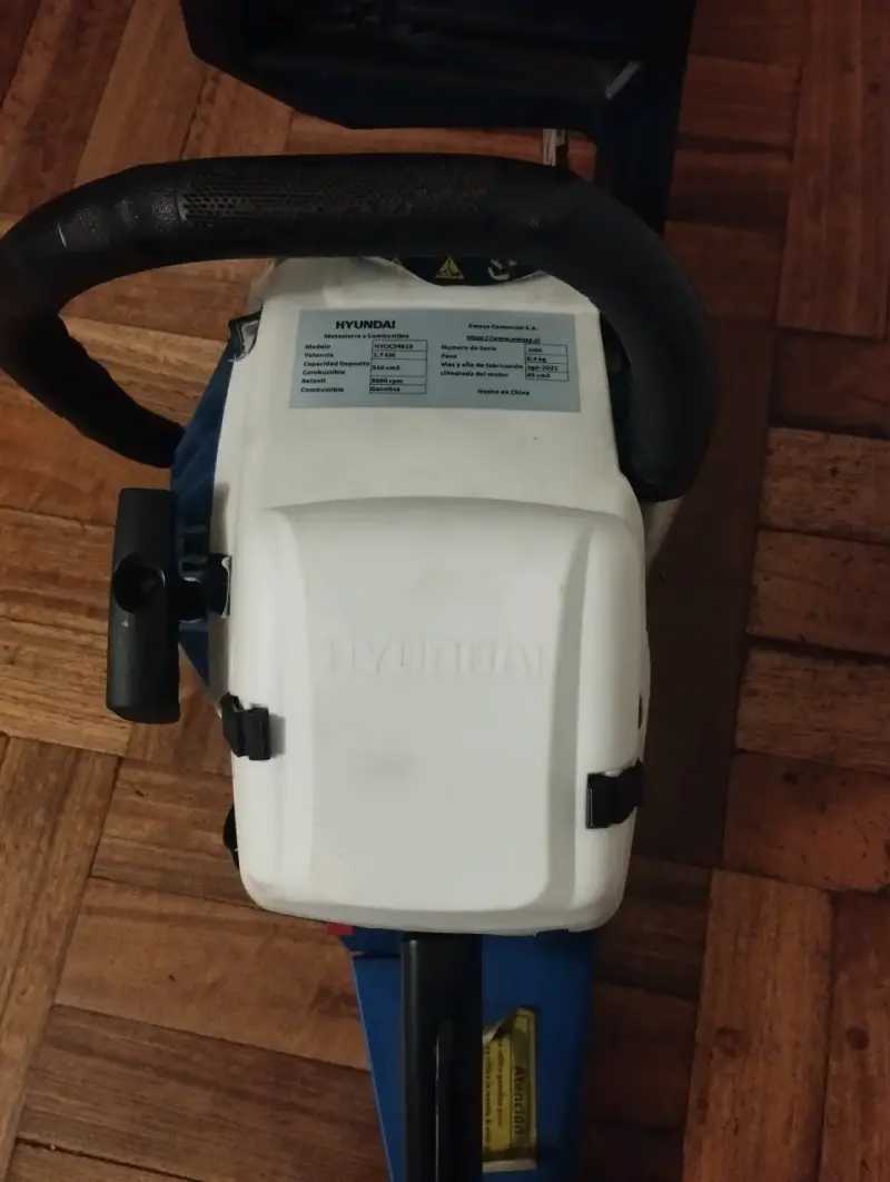 Motosierra Hyundai de gasolina 20 pulgadas - 4