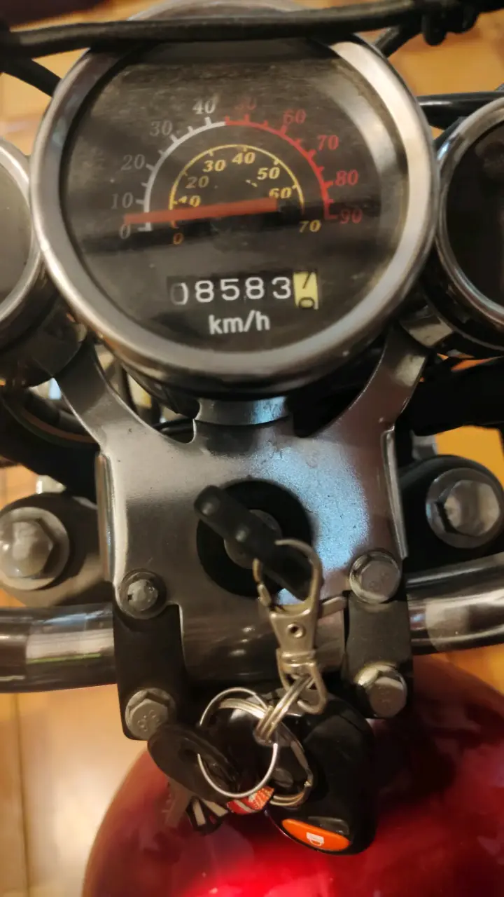 Moto Maiffer 49cc Roja con Casco - 4