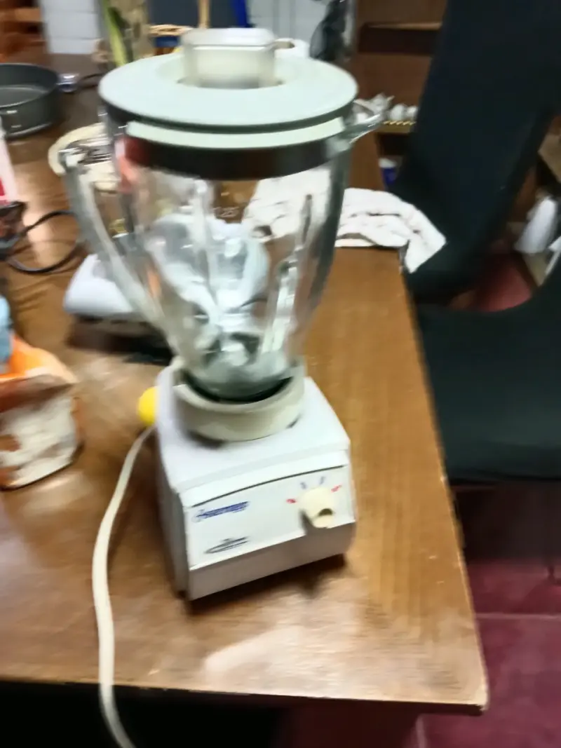 Licuadora Osterizer clásica con vaso de vidrio - 3