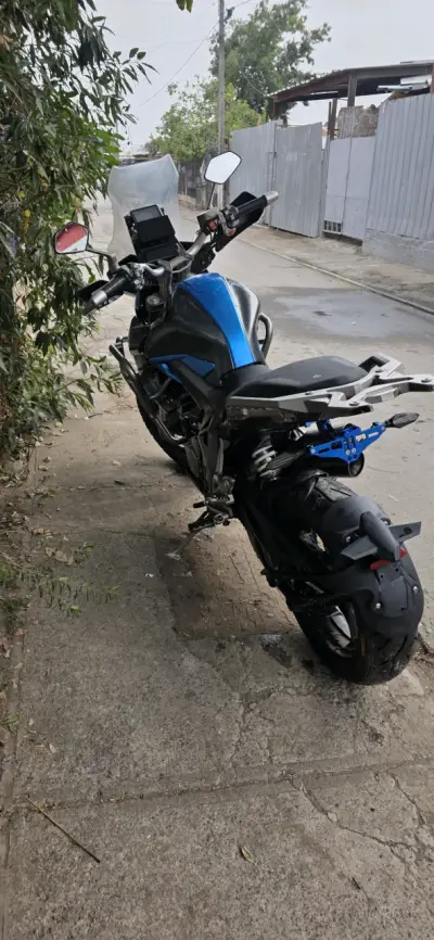 Remato Moto zontes 310 azul en buen estado - miniatura 5