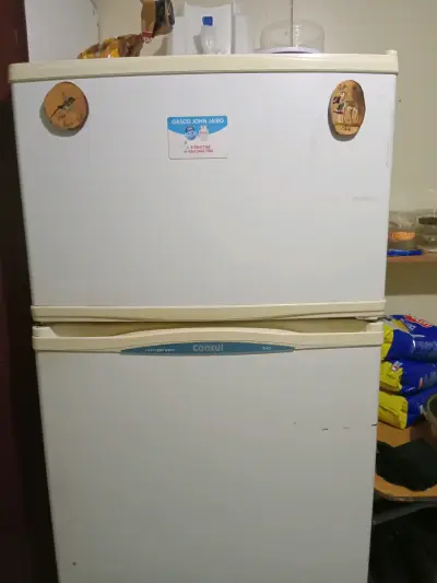 Refrigerador Consul de dos puertas en buen estado - miniatura 2