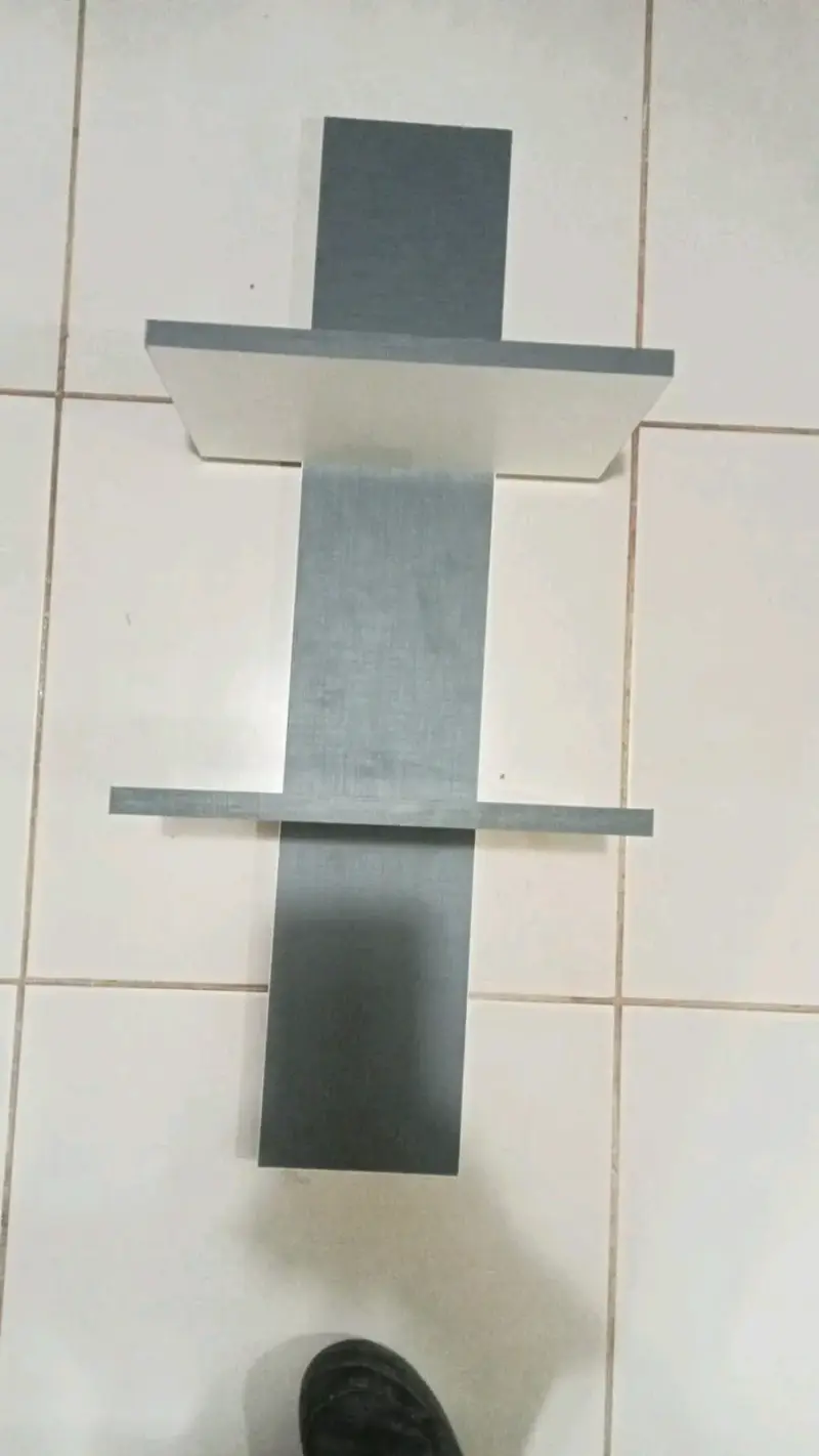 Estante de pared moderno gris
