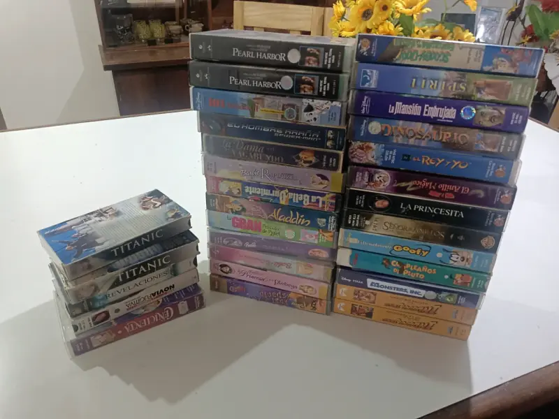 Colección de películas VHS clásicas y animadas - 1