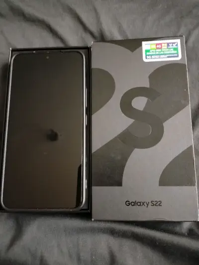 Samsung Galaxy S22 5G en caja original - miniatura 1