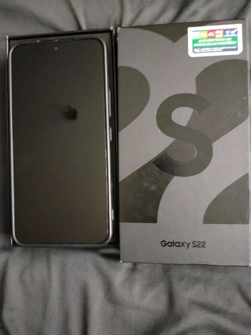 Samsung Galaxy S22 5G en caja original - 2