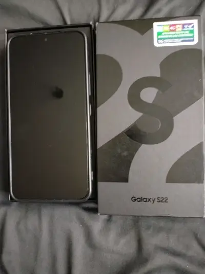 Samsung Galaxy S22 5G en caja original - miniatura 2