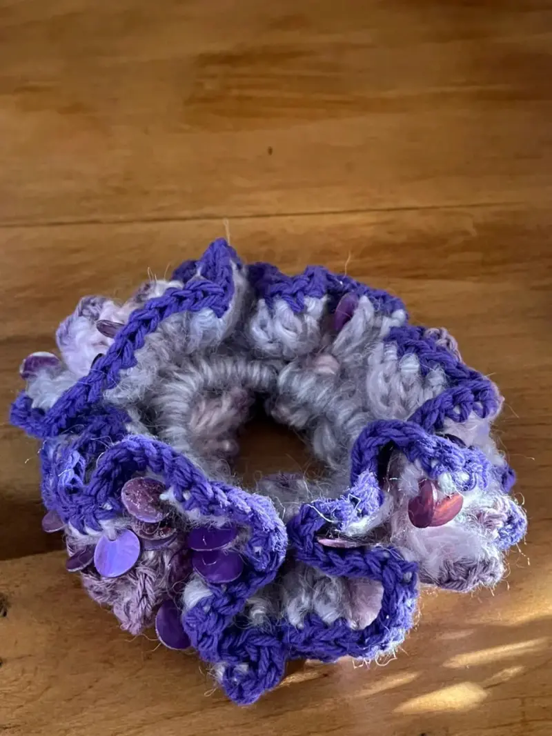 Colección de Scrunchies de Lana Hechos a Mano - 2