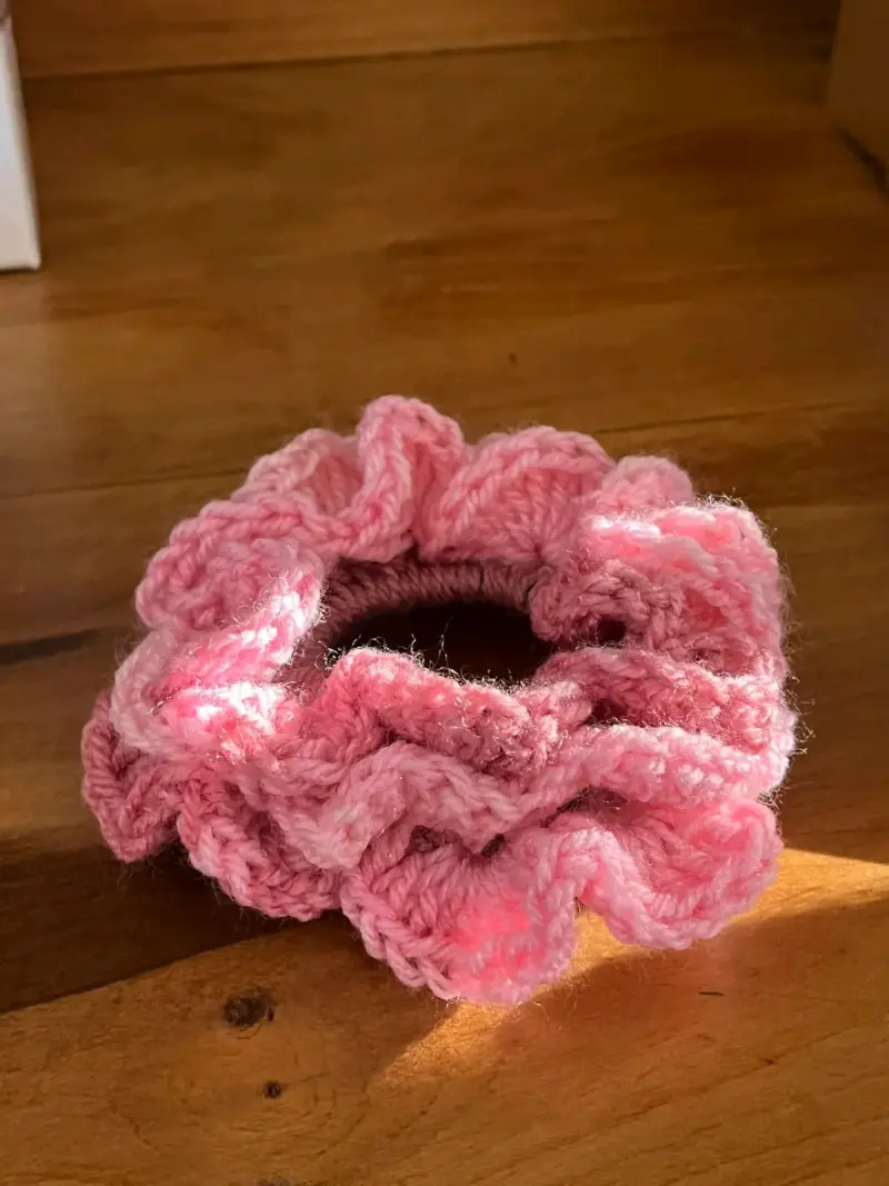 Colección de Scrunchies de Lana Hechos a Mano - 4