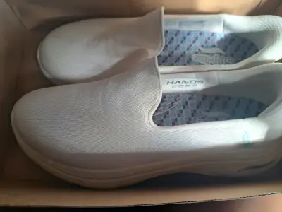 Zapatillas blancas Skechers Slip-ins cómodas - miniatura 2